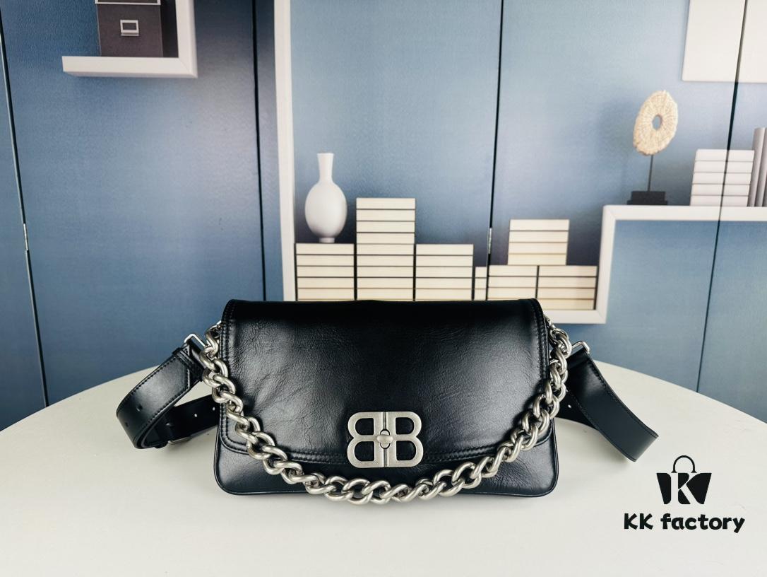 Medium Size 💰 Latest Hot-Selling Balenciaga New Soft Bag, Premium Full-Grain Leather, Soft and Exquisite Texture, Stylish Metal Chain Strap, Spacious Capacity