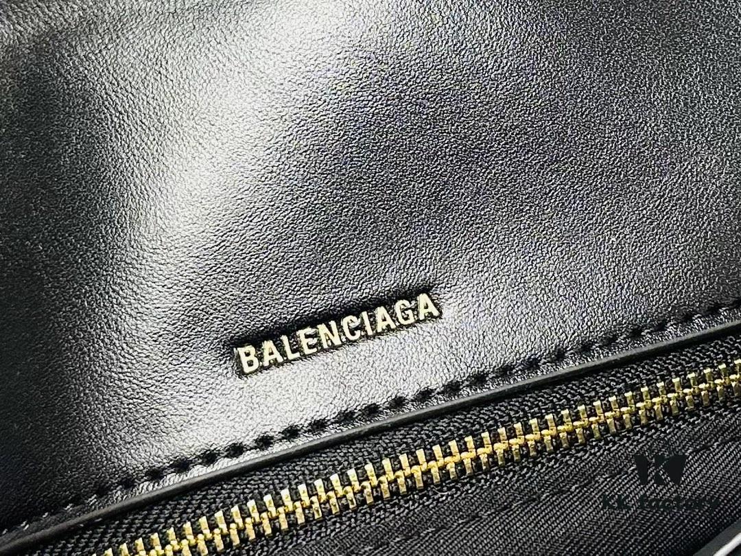 Medium Size Latest Hot-Selling Balenciaga New Soft Bag, Top-Grain Leather, 30x17x6 cm, Model 84883