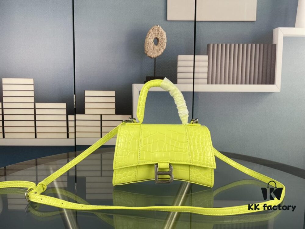 New Large and Small 235 Balencia Paris House, This Season's Heavyweight Plain Weave Hourglass Bag