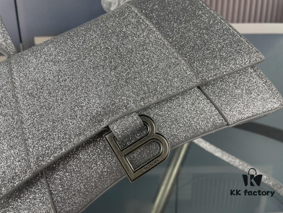 New Arrival Pearlescent Oversized & Small 195 Balencia Paris, This Season's Highlight Sandglass Bag with Signature Arc Design