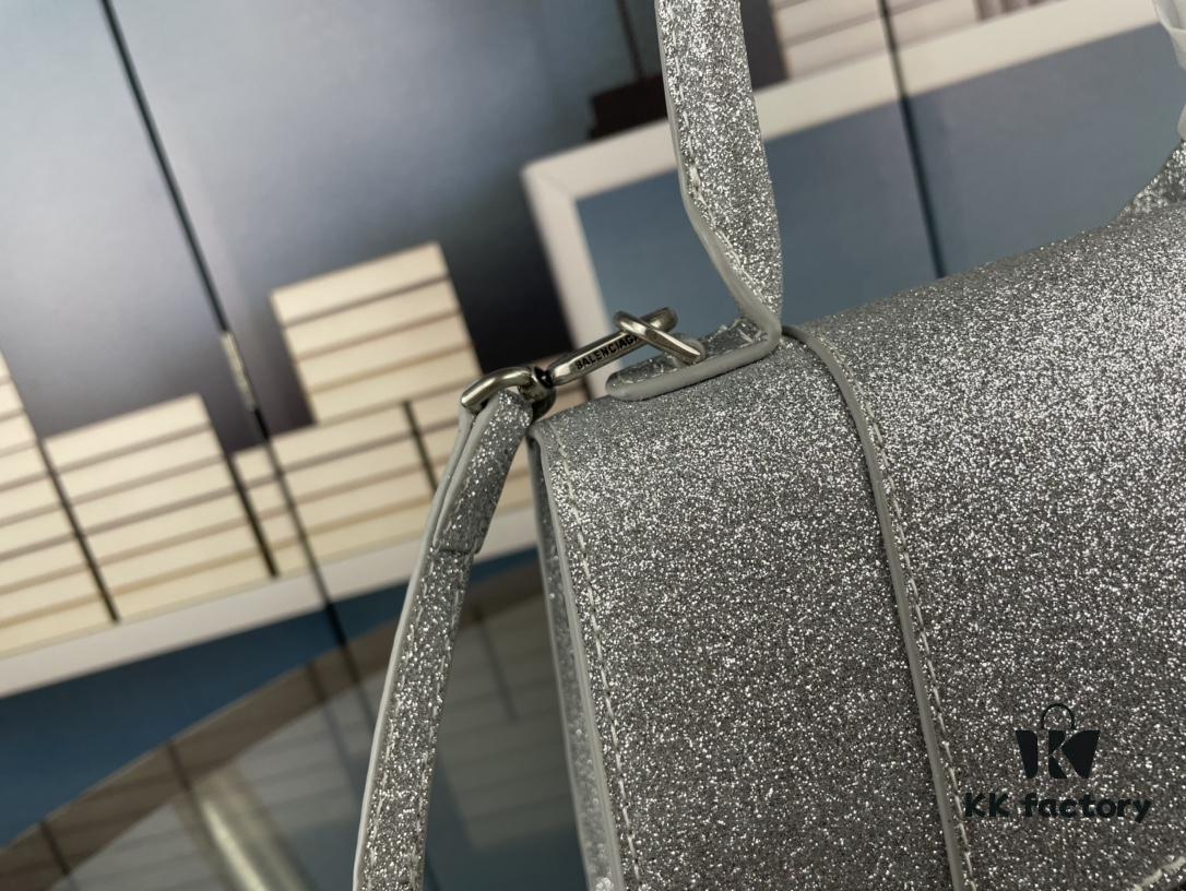 New Arrival Pearlescent Oversized & Small 195 Balencia Paris, This Season's Highlight Sandglass Bag with Signature Arc Design