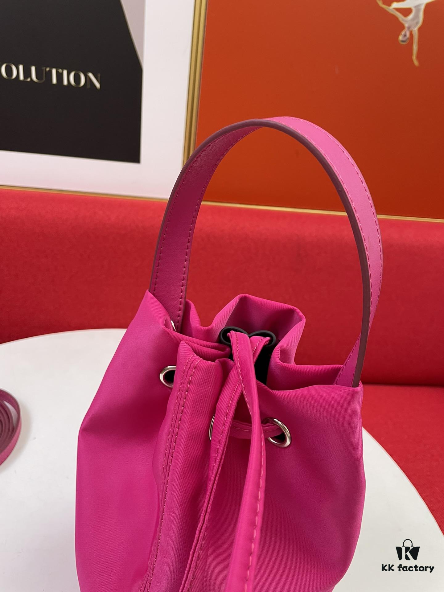 BALENCIAGA Spring Summer New Arrival NAVY CABAS Bucket Bag