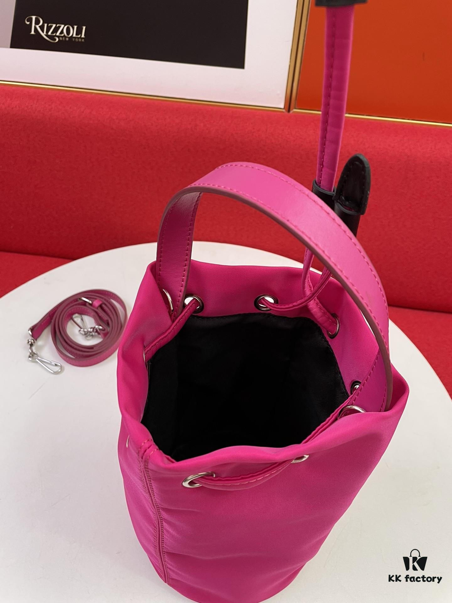 BALENCIAGA Spring Summer New Arrival NAVY CABAS Bucket Bag