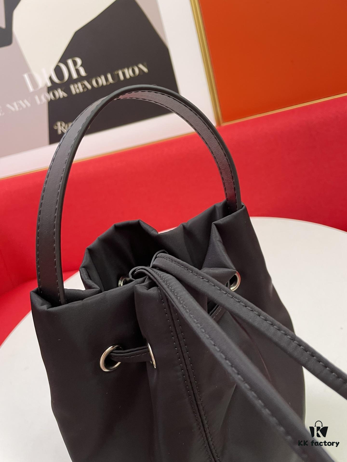 BALENCIAGA Spring/Summer New Arrival NAVY CABAS Bucket Bag