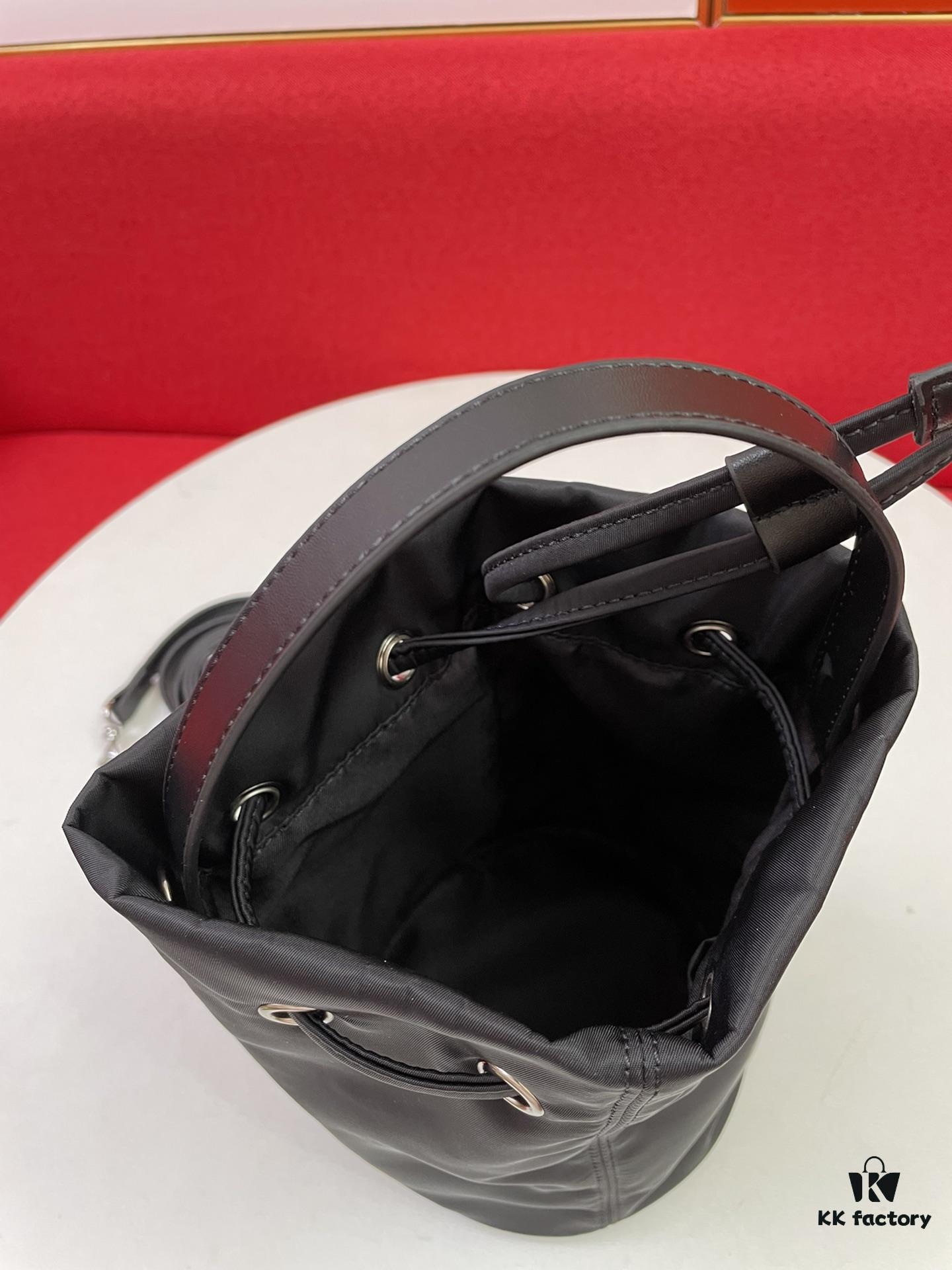 BALENCIAGA Spring/Summer New Arrival NAVY CABAS Bucket Bag