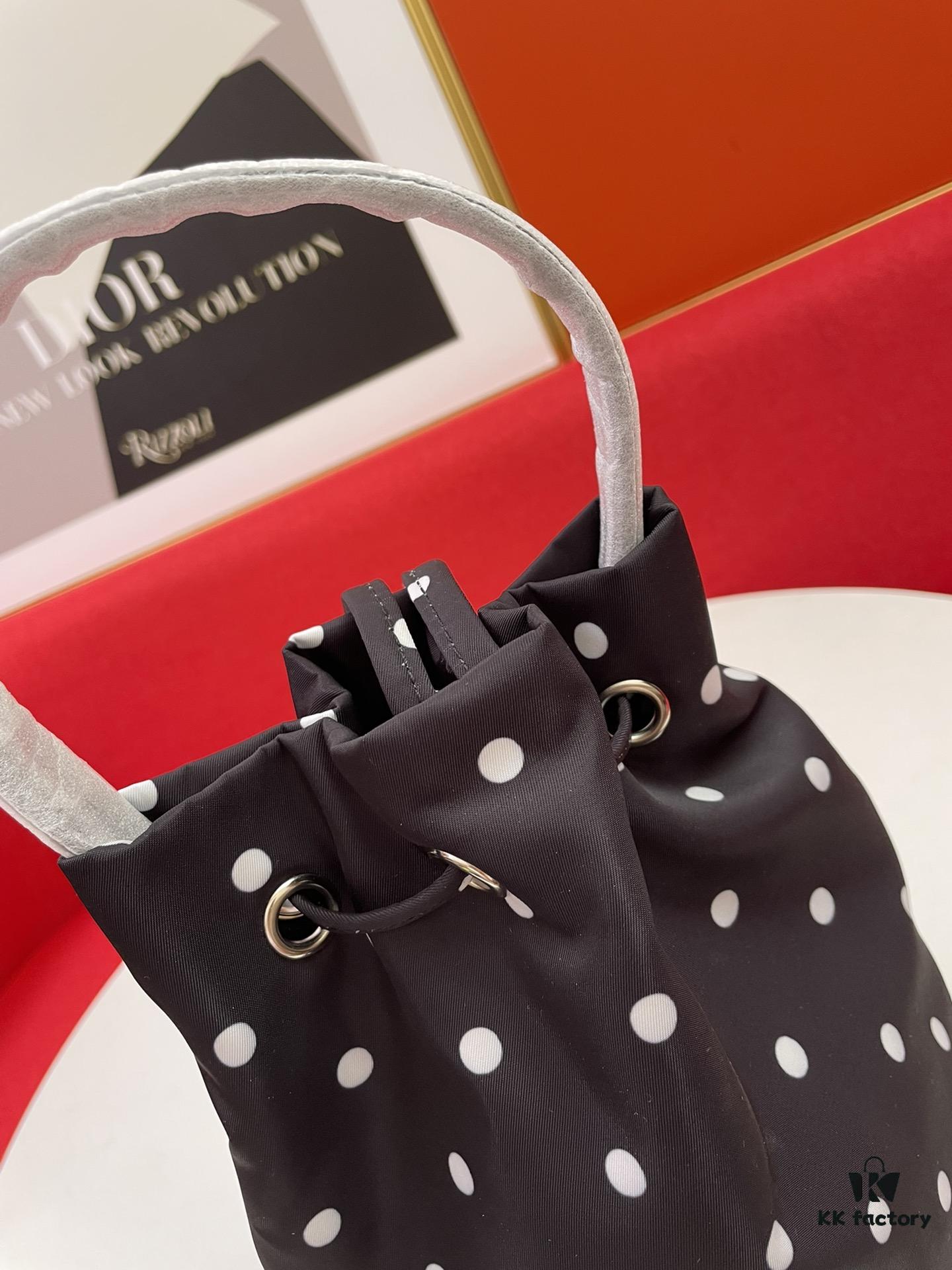 BALENCIAGA Spring Summer New Arrival NAVY CABAS Bucket Bag