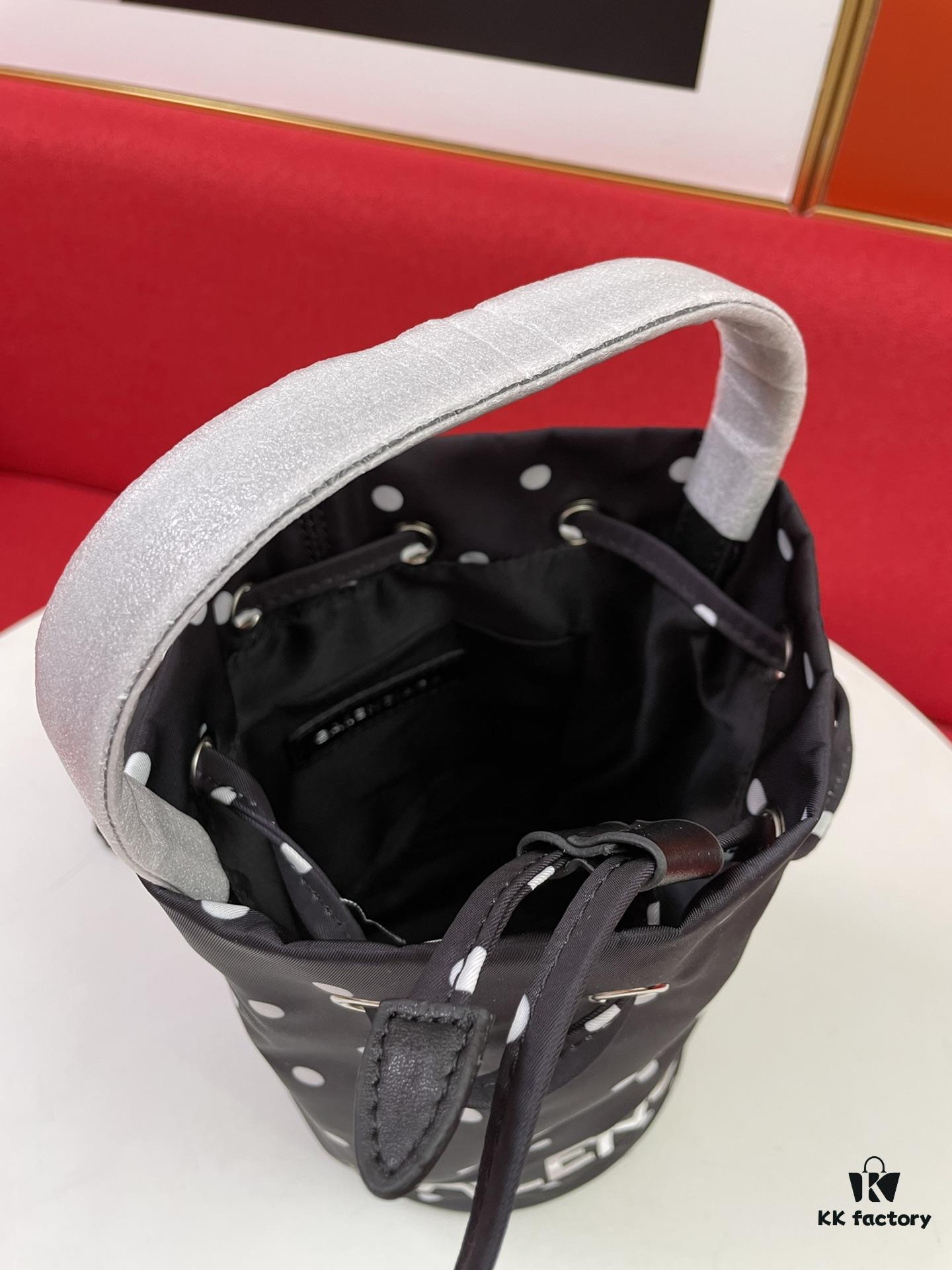 BALENCIAGA Spring Summer New Arrival NAVY CABAS Bucket Bag