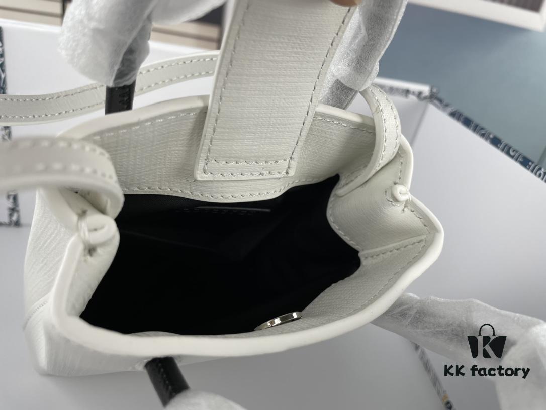 Upgraded Version (with Serial Number) 🔥 Balenciaga Parisiennes Cross-Grain Leather Phone Bag