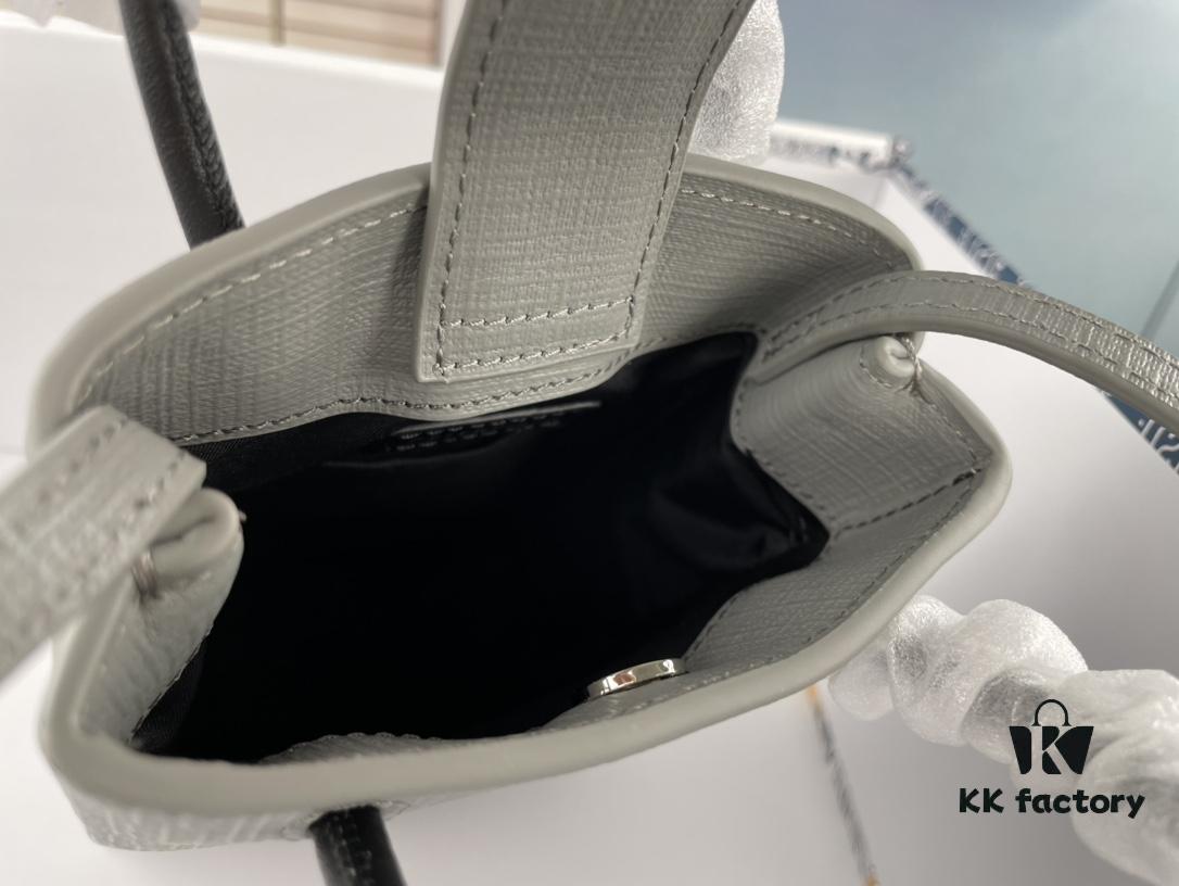 Upgraded Version (with Serial Number) 🔥 Balenciaga Paris Smartphone Bag with Quilted Cross Texture