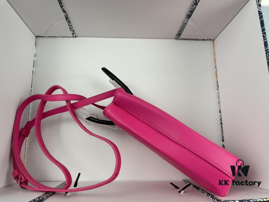 Upgraded Version (with Serial Number) 🔥 Balenciaga Phone Bag with Herringbone Pattern