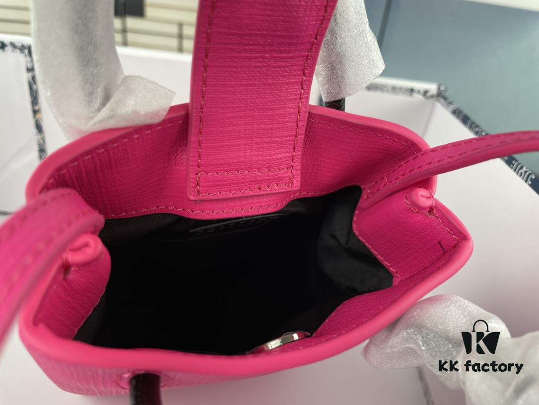 Upgraded Version (with Serial Number) 🔥 Balenciaga Phone Bag with Herringbone Pattern