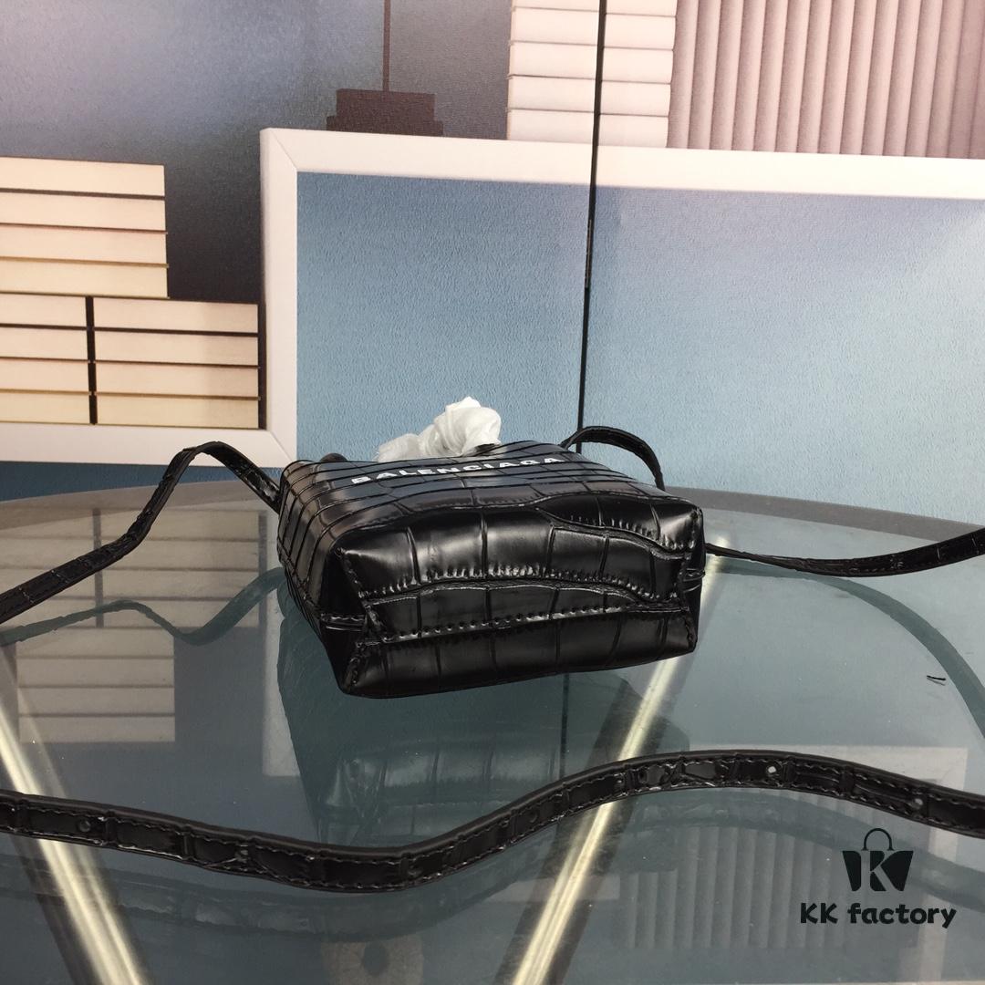 Crocodile Texture 🔥Balenciaga Phone Bag