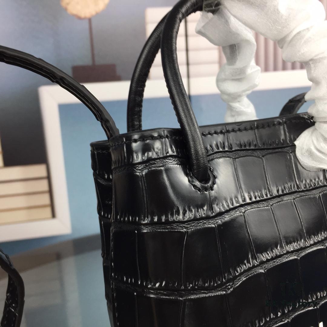 Crocodile Texture 🔥Balenciaga Phone Bag