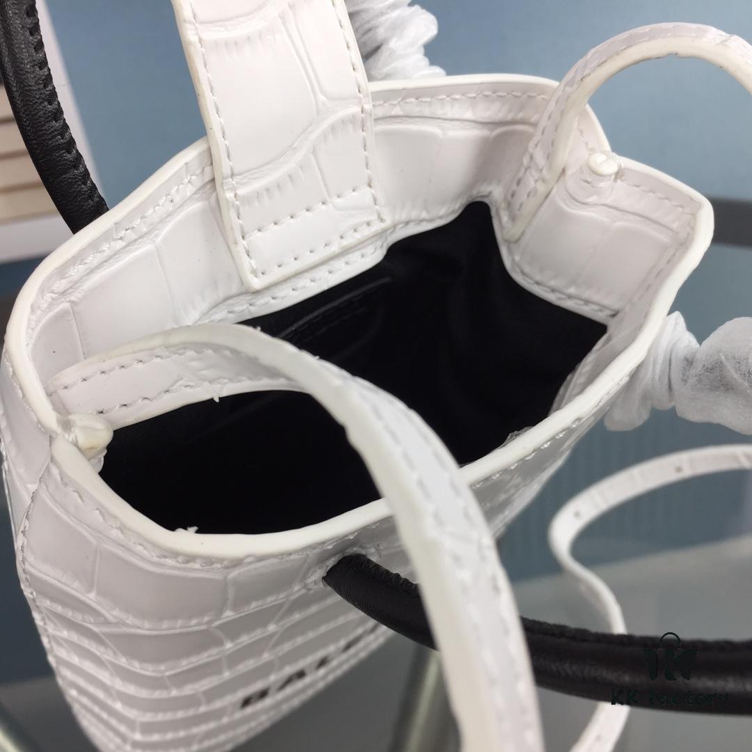 Crocodile Texture 🔥Balenciaga Phone Bag