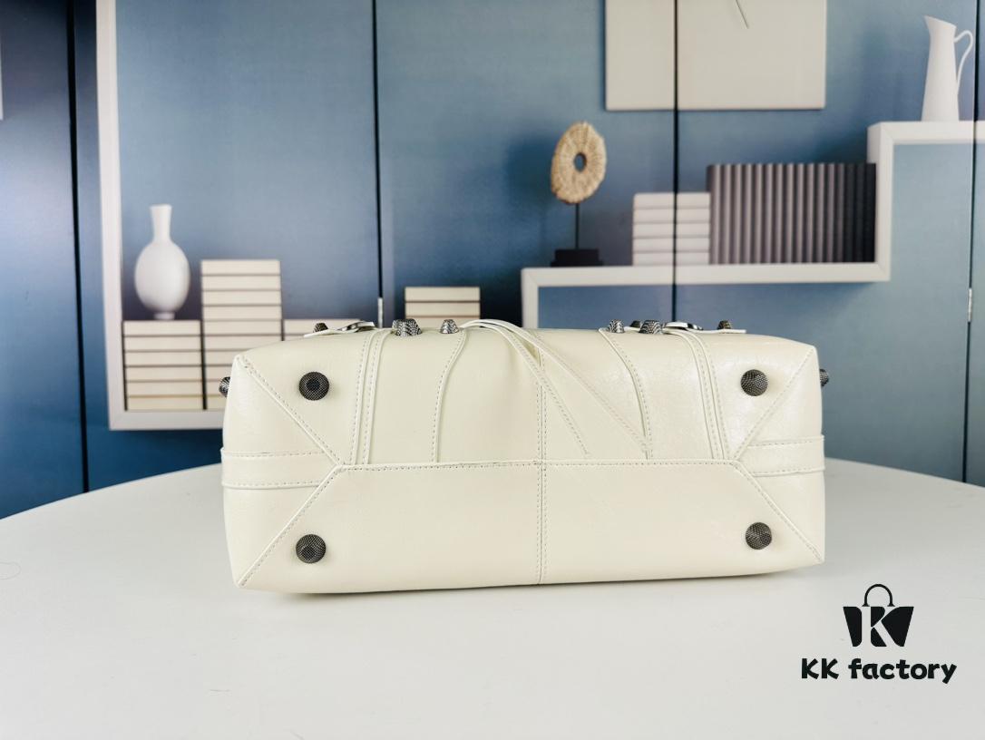 Balenciaga's New Large Tote from Fall 2023 Collection