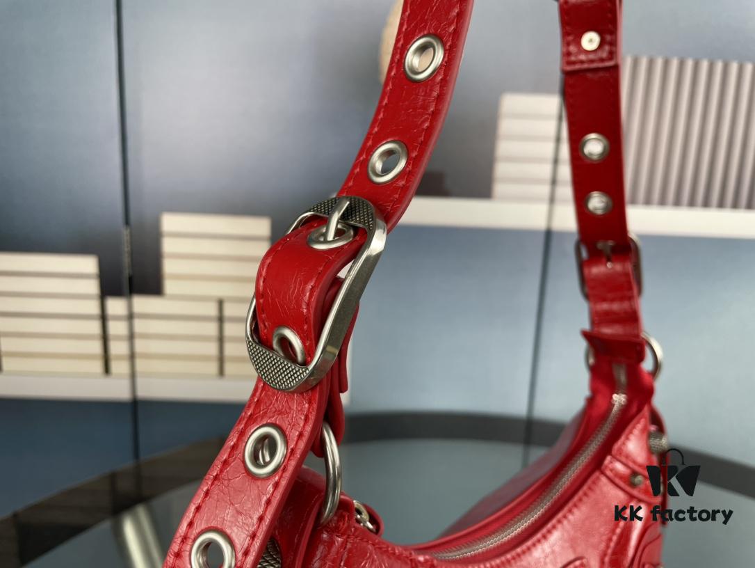 New Color [Small] Balenciaga Latest Le Cagole Half-Moon Crossbody Bag