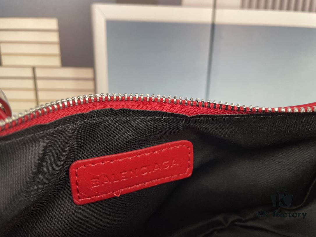 New Color [Small] Balenciaga Latest Le Cagole Half-Moon Crossbody Bag