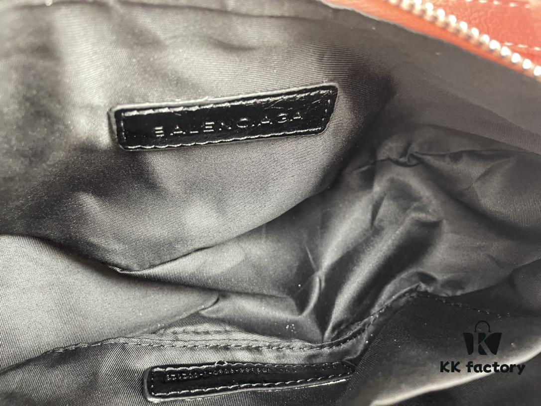 Small Size - Balenciaga Le Cagole Crescent Shoulder Bag