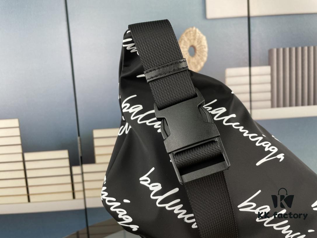 Upgraded Version (with Inner Code) 💰 Screen Printed, Genuine Counterpart Quality 【Top Original Quality】💴 BALENCIAGA Paris Sport Bag / Waist Bag (Unisex) Size: 24*9*18cm 3D Embroidery Process 🤔 Perfectly Matched to Authentic Details 💪🏿 High-Cost Replication 👍 Imported Original South Korean Fabric 🙂 Custom-Made Original Hardware ✨ Smooth Zippers 🏄🏻 Perfect Craftsmanship 💼 No Compromise on Quality, Exceptional Durability