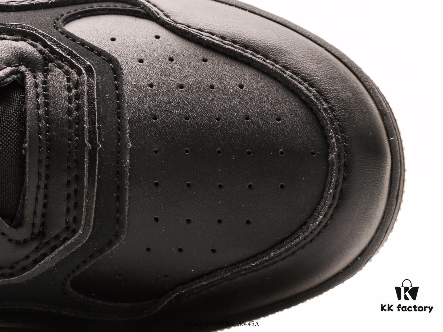 Dior's Classic Oblique Print Smooth Calfskin Leather Shoes with Unique Inlaid Design and Stitching Art