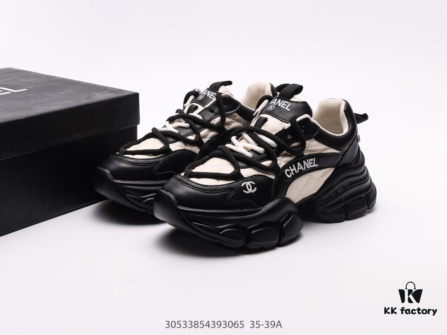 Chanel Four-Season Versatile Hidden Tennis Shoes for Coco Girls, Elegant and Comfortable, Custom Lamb Skin Upper with Calf Suede, Imported Breathable Fabric Lining, Lambskin Interior, Original Molded Rubber Studs Combined with Factory TPU Outsole