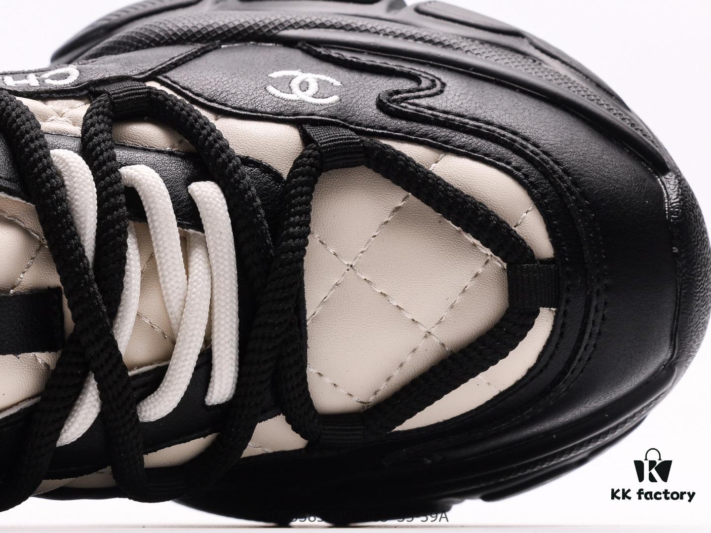 Chanel Four-Season Versatile Hidden Tennis Shoes for Coco Girls, Elegant and Comfortable, Custom Lamb Skin Upper with Calf Suede, Imported Breathable Fabric Lining, Lambskin Interior, Original Molded Rubber Studs Combined with Factory TPU Outsole