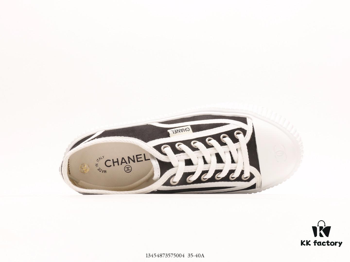 Chanel Canvas Casual Platform Sneakers, Classic All-Season Style, Favored by Influencers and Social Media Stars, Highly Popular with Excellent Breathability, Perfect for Spring and Summer, Stylish and Youthful Design That Elevates Any Outfit, Easy to Maintain, Comes with Exclusive Retail Packaging