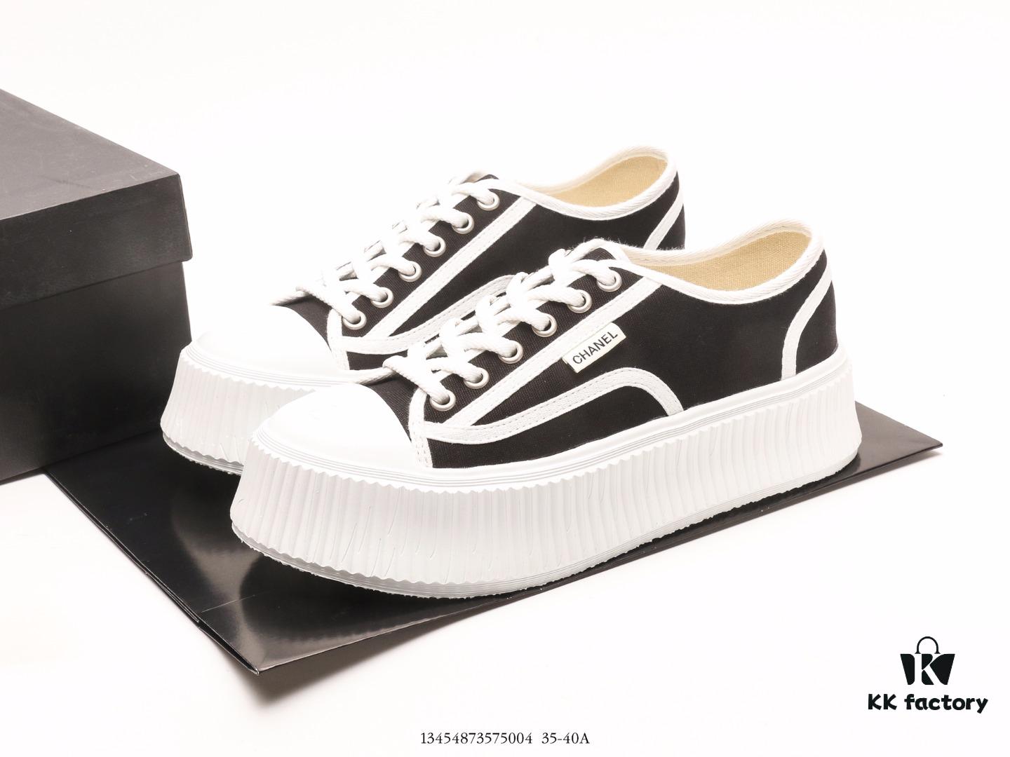 Chanel Canvas Casual Platform Sneakers, Classic All-Season Style, Favored by Influencers and Social Media Stars, Highly Popular with Excellent Breathability, Perfect for Spring and Summer, Stylish and Youthful Design That Elevates Any Outfit, Easy to Maintain, Comes with Exclusive Retail Packaging