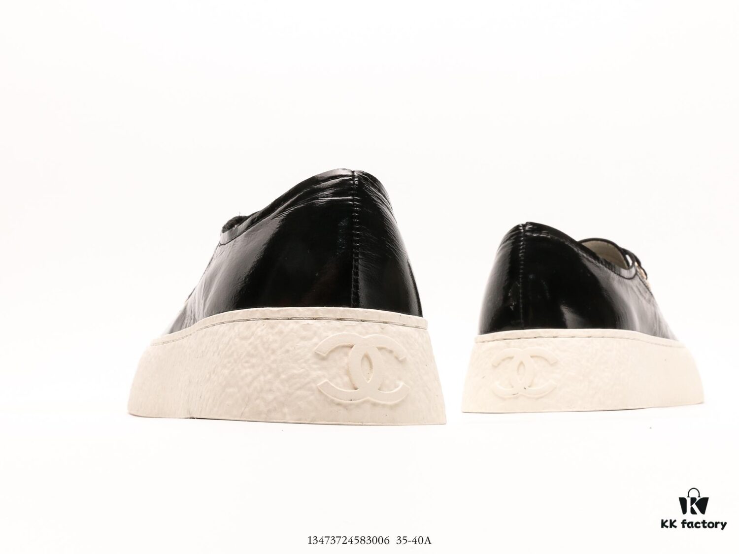 Chanel x Adidas Collaboration Vintage-Style Lightweight Sneaker, Chanel's Latest Four-Season Ultimate Derivative Thick-Soled Shoe That Elevates Overall Silhouette and Enhances Style