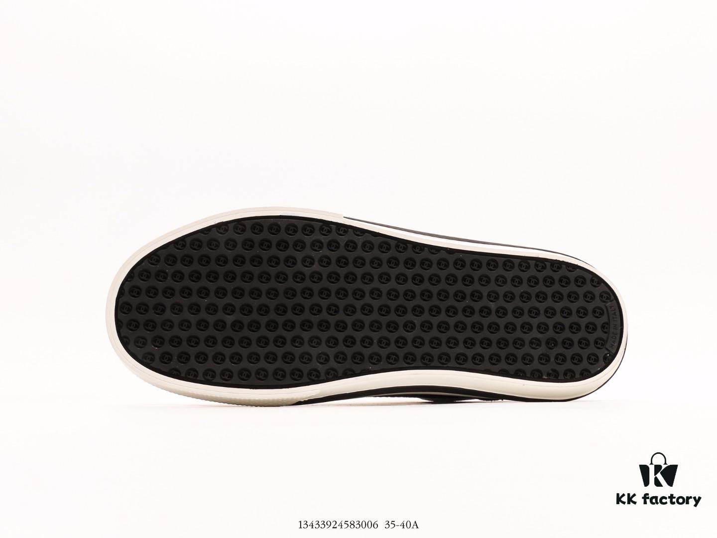 Chanel Sneakers, Influencers' Social Media Recommended Style, This Season's New Arrival, Must-Have Pair with Exceptional On-Foot Look, Effortlessly Stylish Casual Sporty Vibe Embodies Chanel's Fashion-Forward Femininity, Custom Design That Made All Other Sport Styles Obsolete Upon Release, Now Available