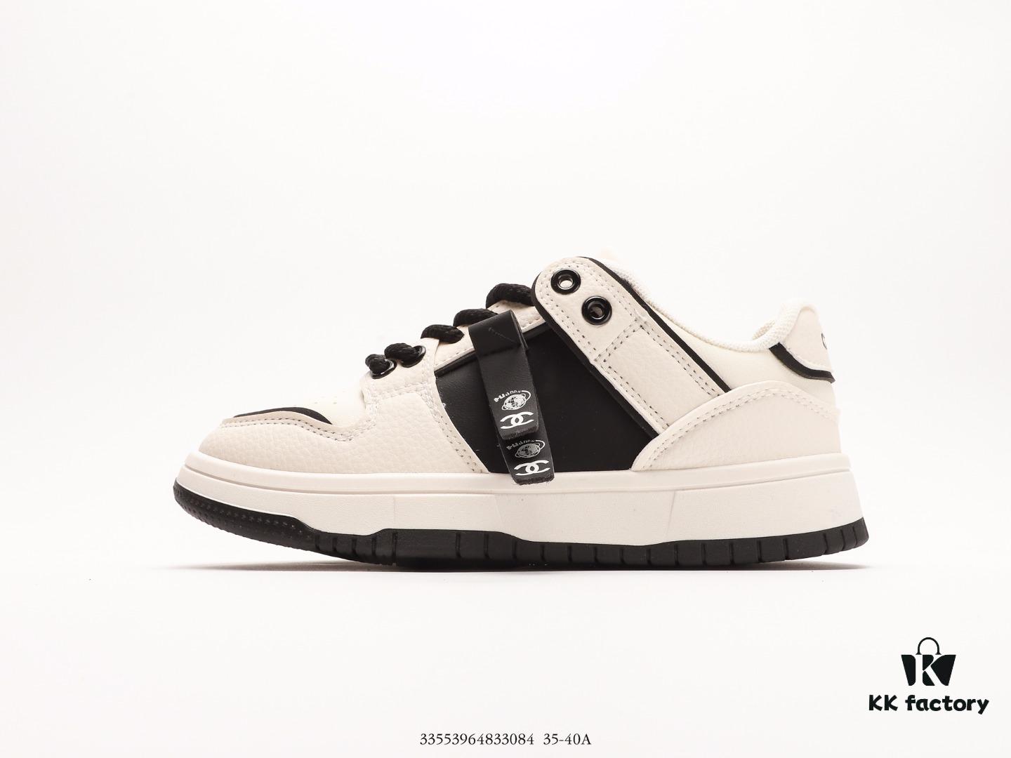 Chanel 23SS Spring Resort Collection Metallic Style Casual Shoes, Latest International Runway Series, Imported Genuine Metal Leather, Technical Fabric, Original Custom Breathable Mesh Lining, Lightweight Foam Composite Sole Molded to Original Design, 3.5CM Thick Sole