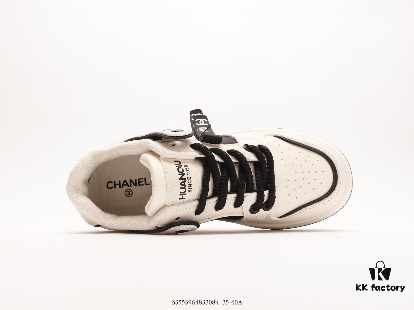Chanel 23SS Spring Resort Collection Metallic Style Casual Shoes, Latest International Runway Series, Imported Genuine Metal Leather, Technical Fabric, Original Custom Breathable Mesh Lining, Lightweight Foam Composite Sole Molded to Original Design, 3.5CM Thick Sole