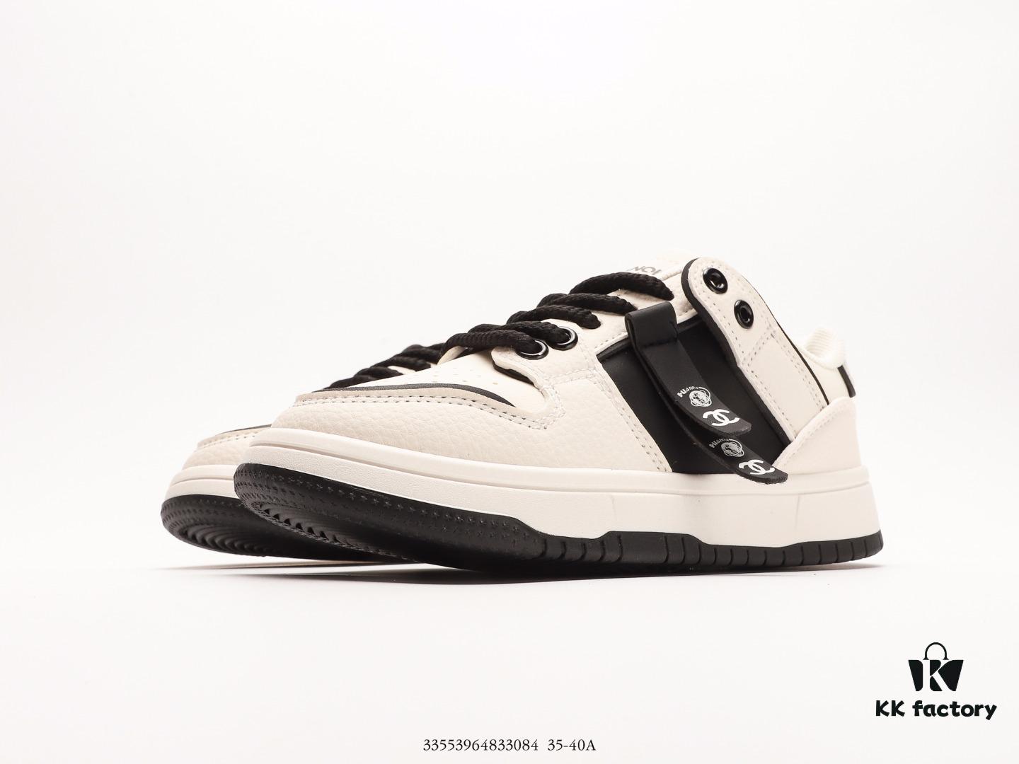 Chanel 23SS Spring Resort Collection Metallic Style Casual Shoes, Latest International Runway Series, Imported Genuine Metal Leather, Technical Fabric, Original Custom Breathable Mesh Lining, Lightweight Foam Composite Sole Molded to Original Design, 3.5CM Thick Sole