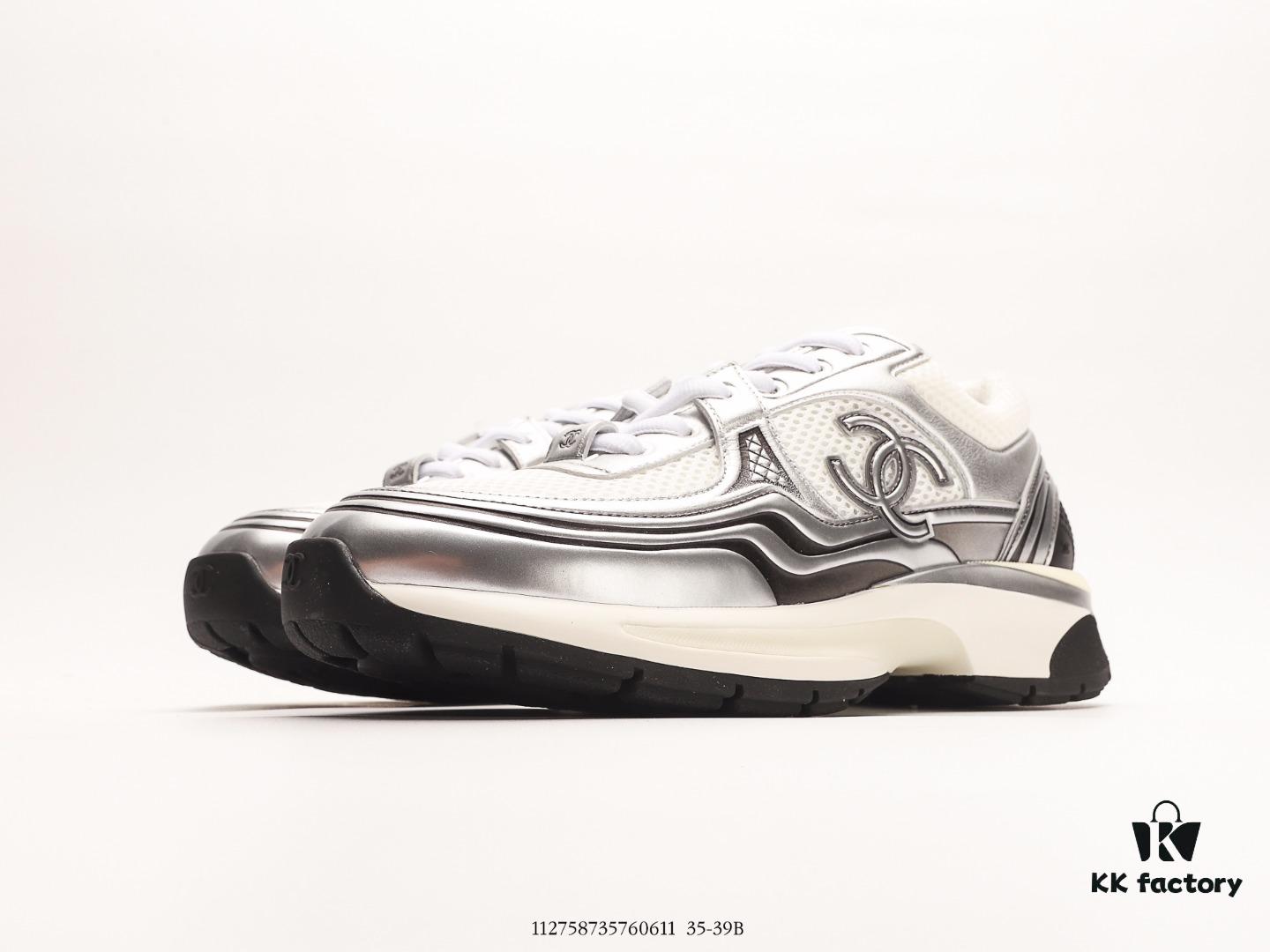 Chanel 2023 Logo Sneakers, Kruus Lightweight Retro Daddy Shoes, Futuristic Metallic Style, Original Mold Design with Strong Texture and Tight Lines, 3.5cm Thick Sole