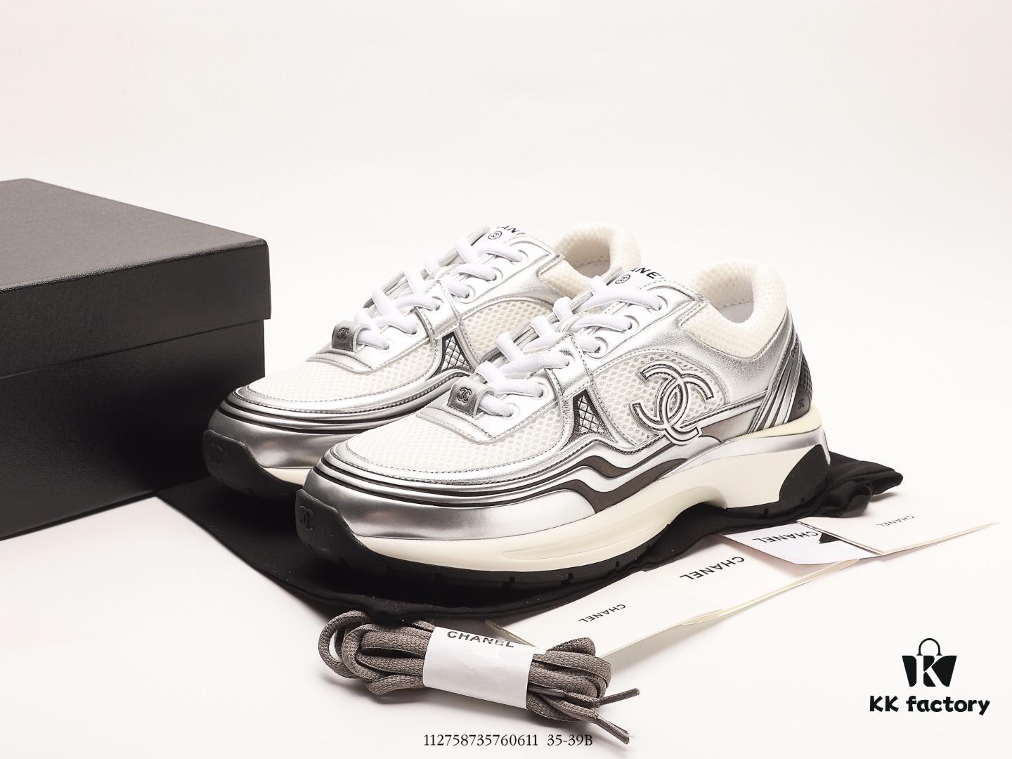 Chanel 2023 Logo Sneakers, Kruus Lightweight Retro Daddy Shoes, Futuristic Metallic Style, Original Mold Design with Strong Texture and Tight Lines, 3.5cm Thick Sole