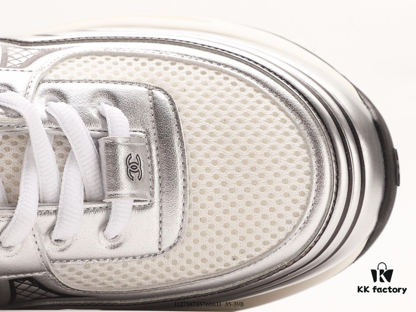 Chanel 2023 Logo Sneakers, Kruus Lightweight Retro Daddy Shoes, Futuristic Metallic Style, Original Mold Design with Strong Texture and Tight Lines, 3.5cm Thick Sole