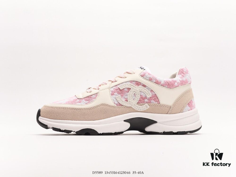 Chanel 2023 Logo Sneakers, Kruus Lightweight Retro Dad Shoes, Futuristic Metallic Style, Original Mold Design with Enhanced Texture and Refined Silhouette