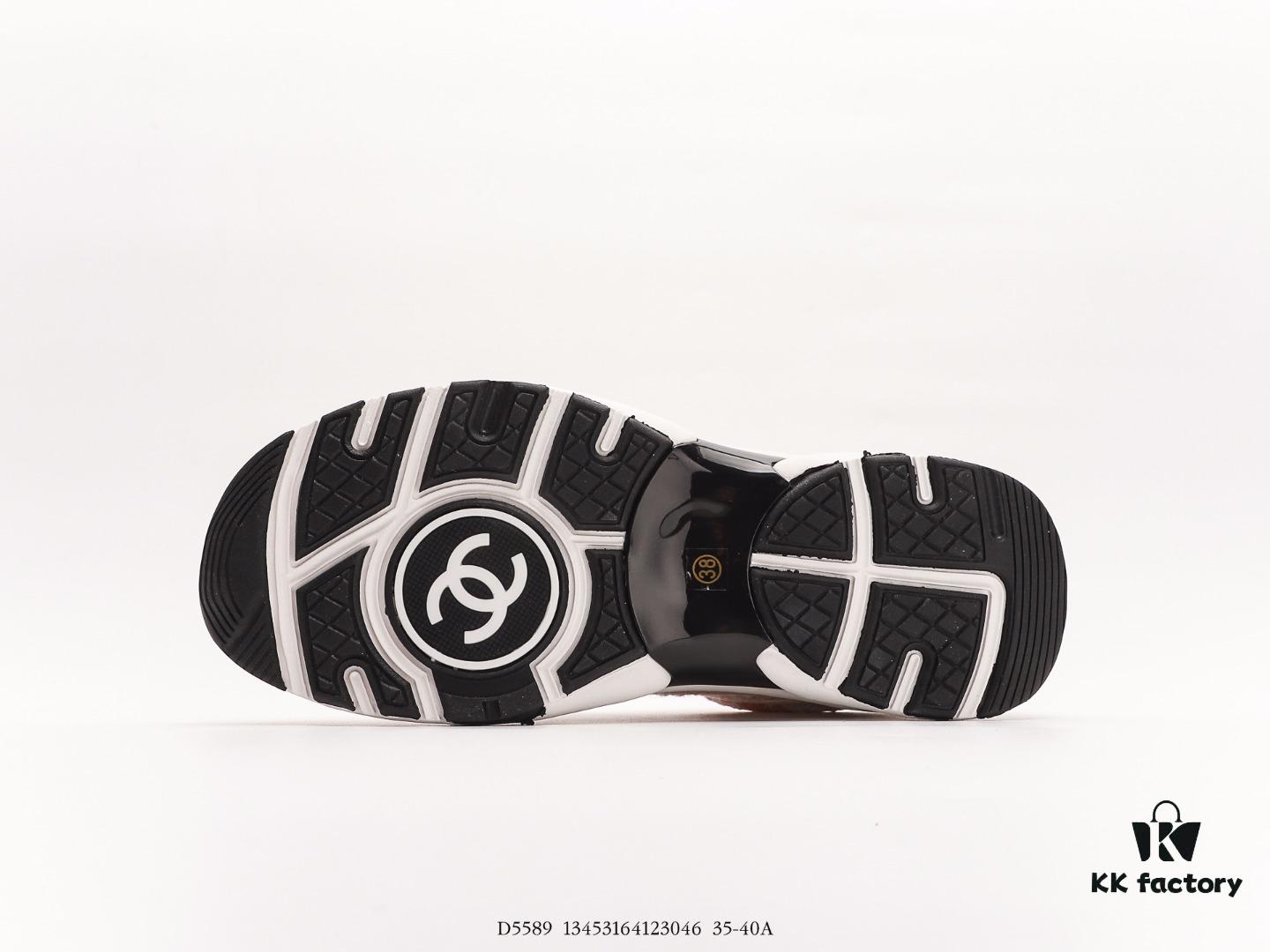 Chanel 2023 Logo Sneakers, Kruus Lightweight Retro Dad Shoes, Futuristic Metallic Style, Original Mold Design with Enhanced Texture and Refined Silhouette