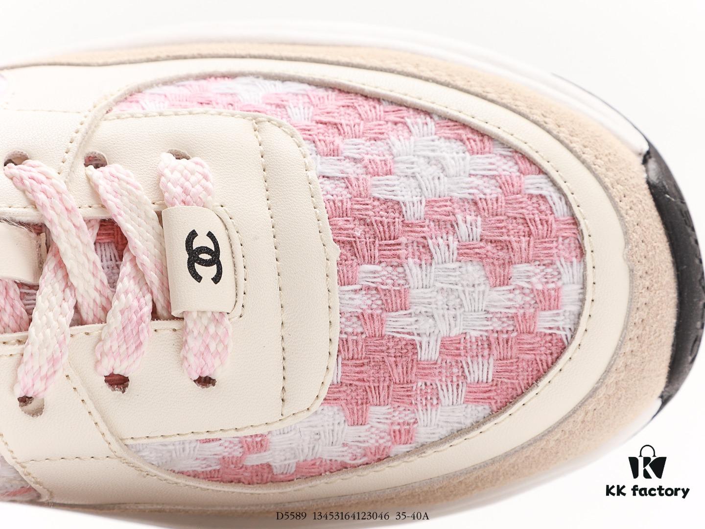 Chanel 2023 Logo Sneakers, Kruus Lightweight Retro Dad Shoes, Futuristic Metallic Style, Original Mold Design with Enhanced Texture and Refined Silhouette