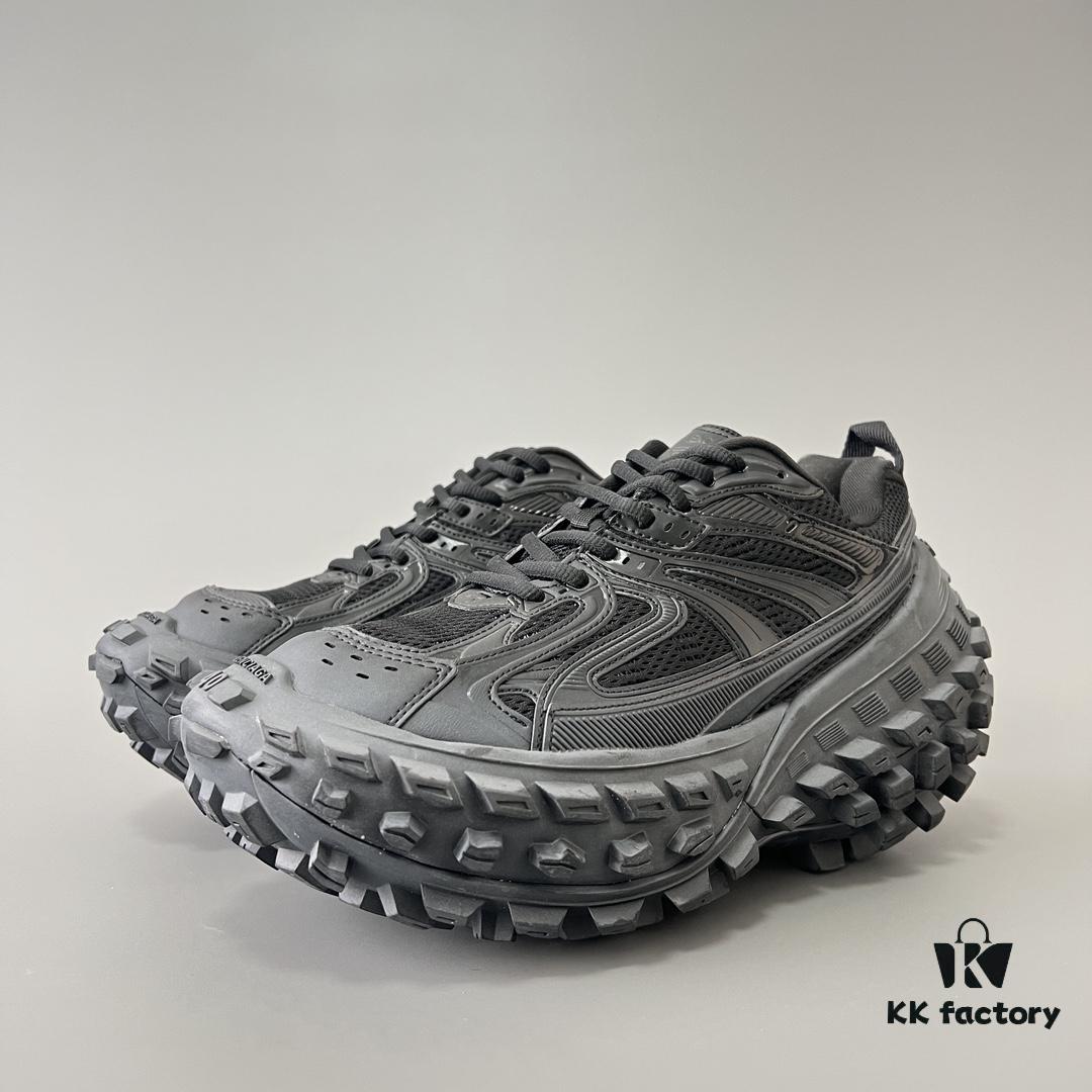 BALENCIAGA Defender Rubber Platform Sneakers Unisex Black Tire-Derived Design