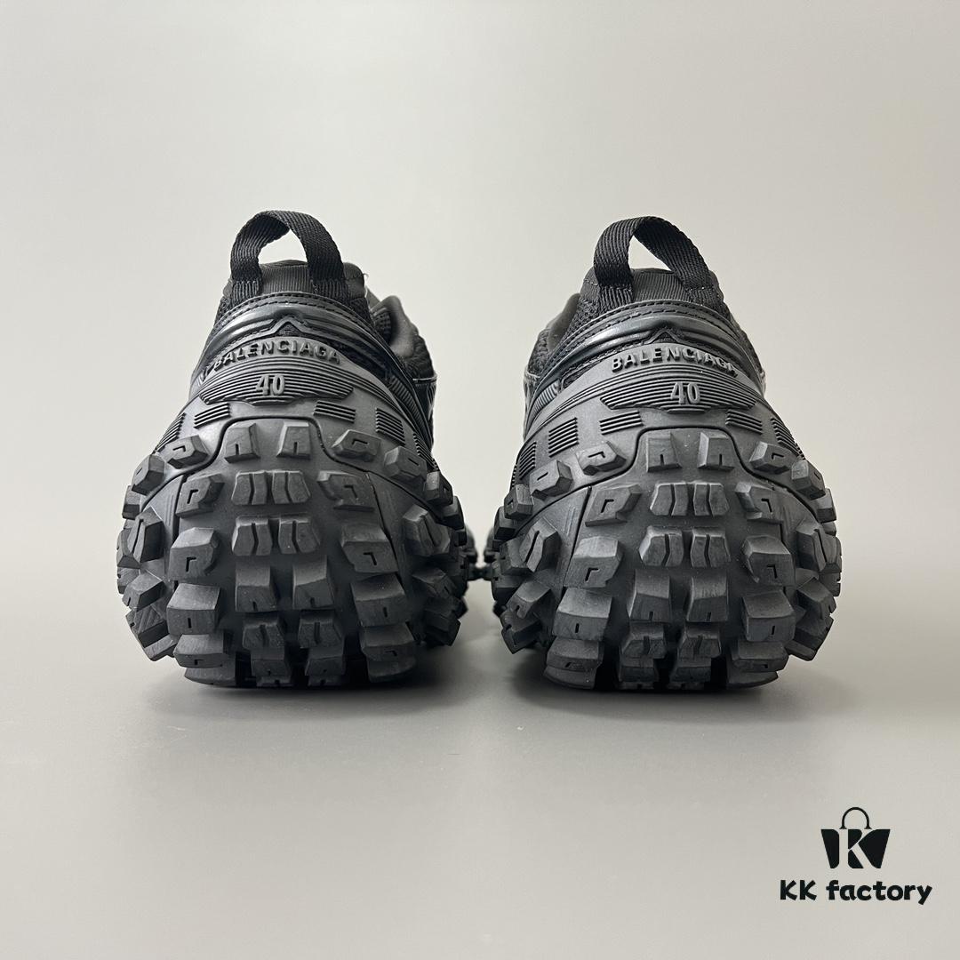 BALENCIAGA Defender Rubber Platform Sneakers Unisex Black Tire-Derived Design