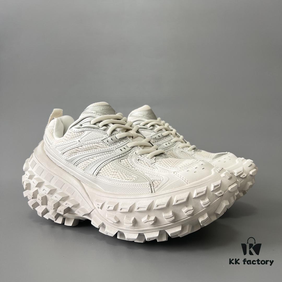 BALENCIAGA Defender Silver Tire Dad Sneakers Unisex