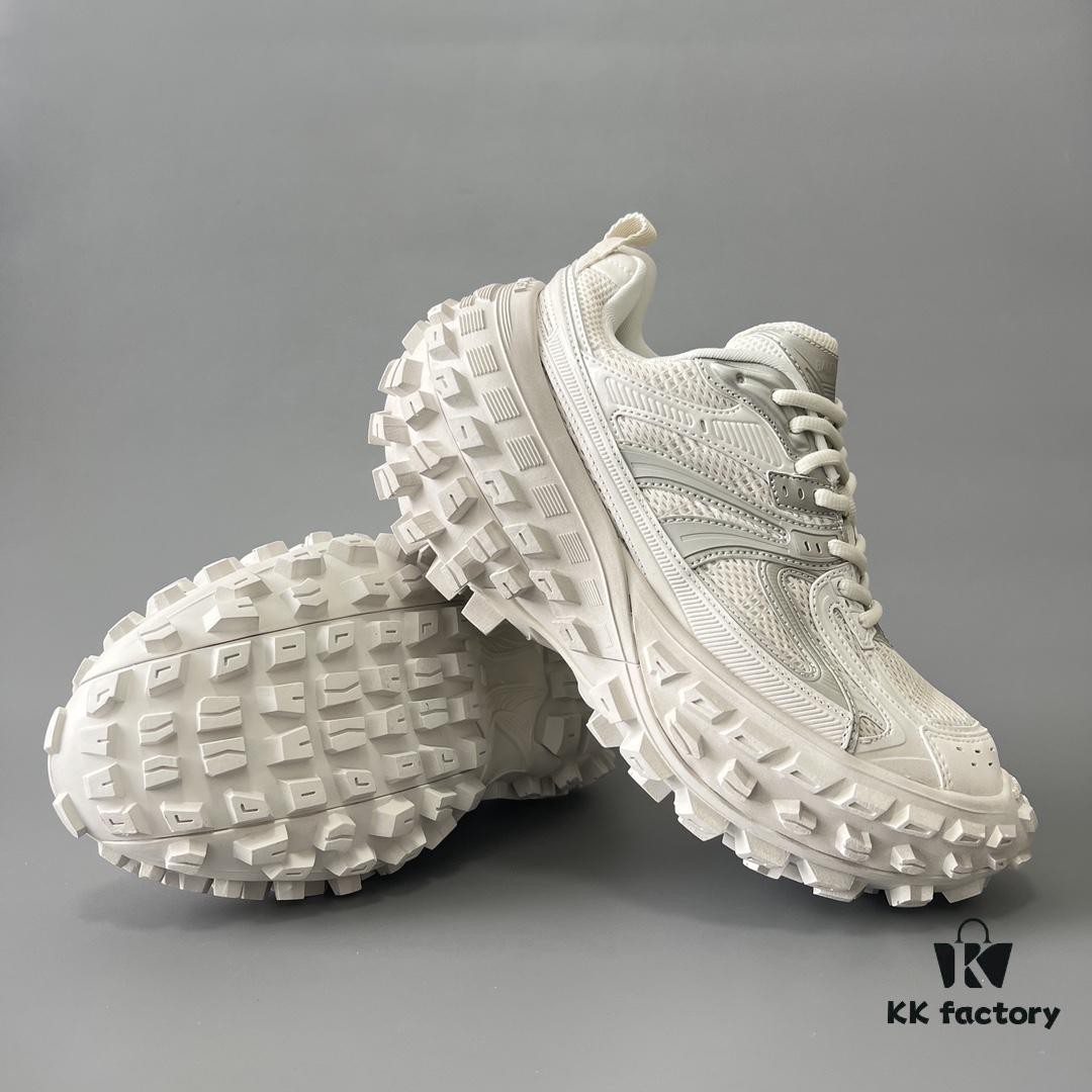 BALENCIAGA Defender Silver Tire Dad Sneakers Unisex