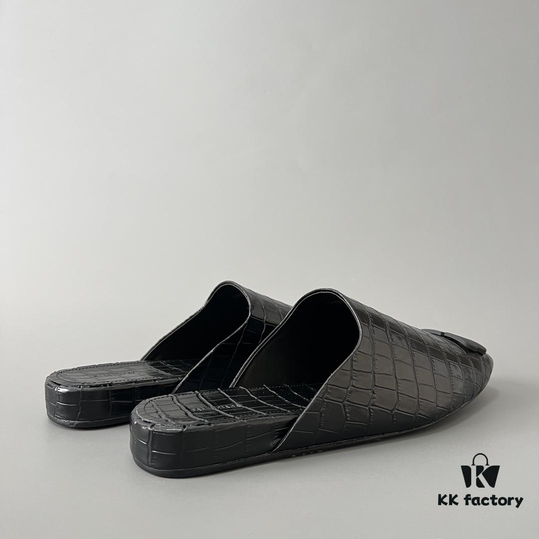 Balenciaga Crocodile-Textured Leather Flat Slip-On Fashion Sandals in Black