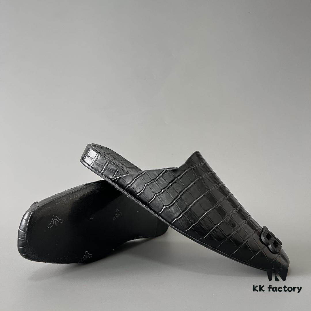 Balenciaga Crocodile-Textured Leather Flat Slip-On Fashion Sandals in Black