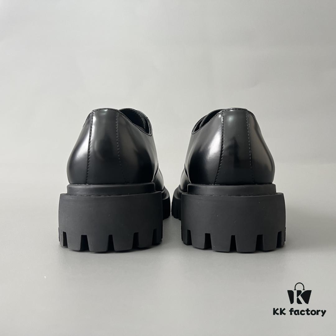 Balenciaga Sergent Derby Shoes in Black Split-Pearl Calfskin