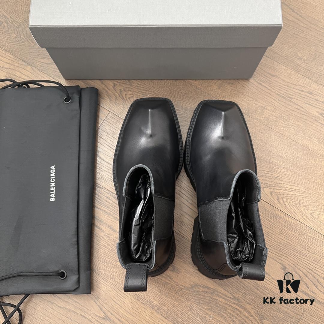 Balenciaga Paris Rhino Chelsea Ankle Boots, Durable British Style, Mid-Cut Chukka Boots