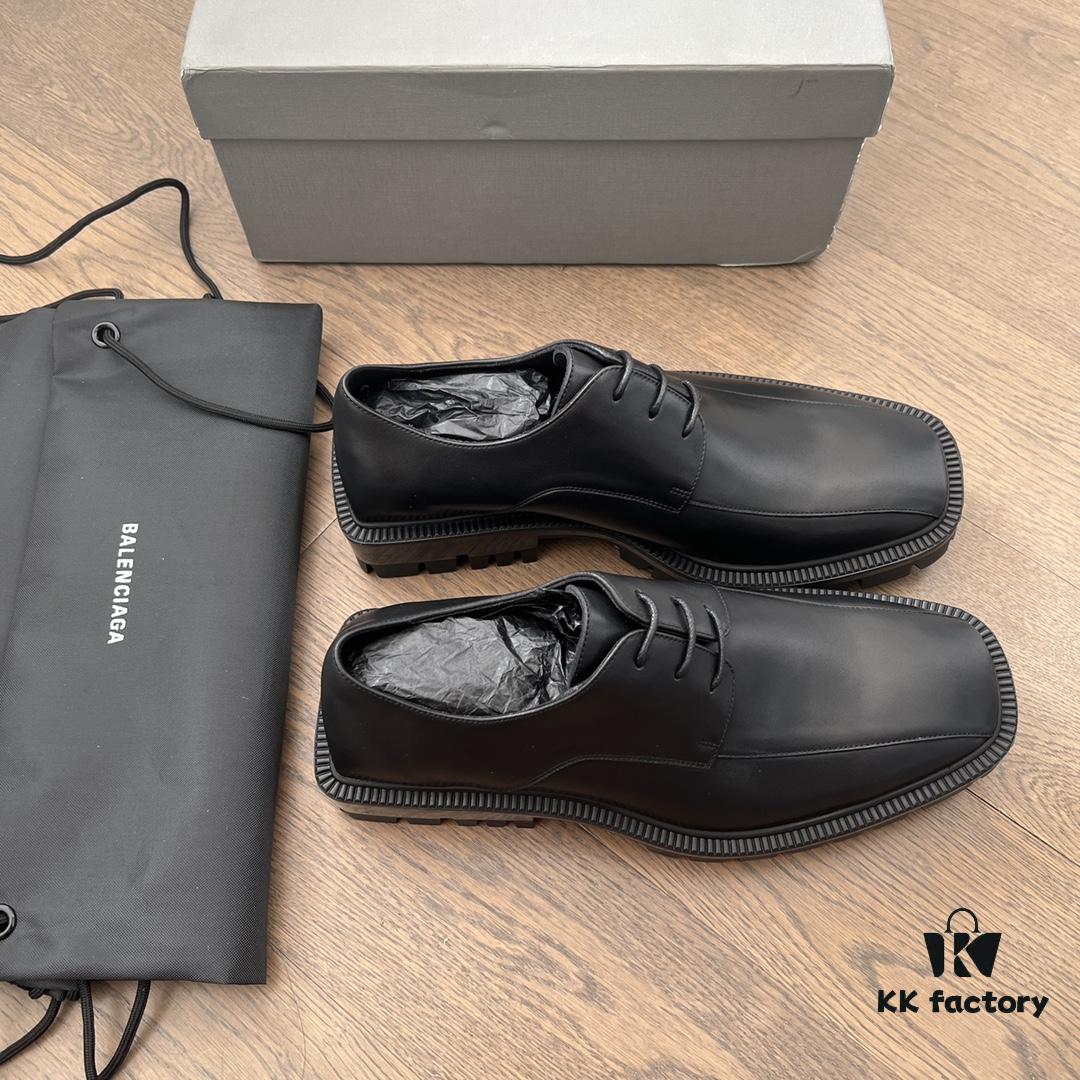 Balenciaga 3-Eyelet Lace-Up Square-Toe Derby Shoes with Gear-Textured Sole