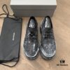 Balenciaga Strike Low-top Lace-up Three-eyelet in Asphalt Color