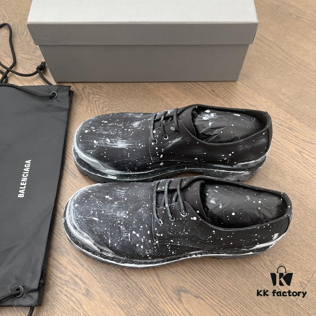 Balenciaga Strike Low-top Lace-up Three-eyelet in Asphalt Color